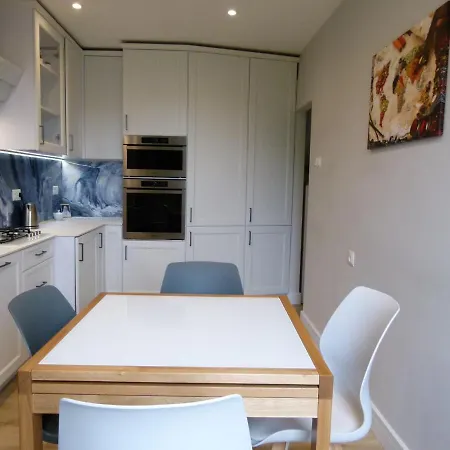 Bb Z Widokiem Na Krynice *